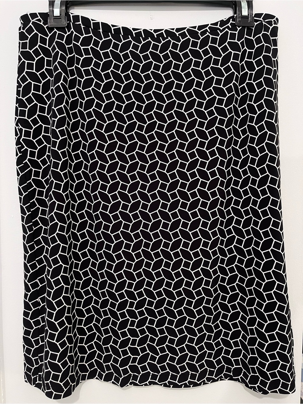 Talbots Black & White Geometric Print Women's Skirt Petite S